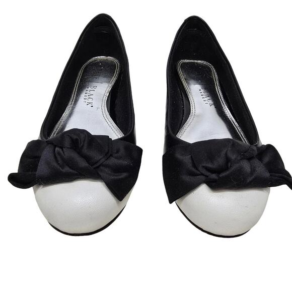 White House Black Market WHBM Ballet Flats Bow Front Cap Toe Size 6M Slip-On - Picture 3 of 9